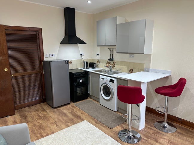 Centrally Located Flat in Edinburgh Main Photo