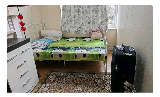 Furnished double room available  Main Photo