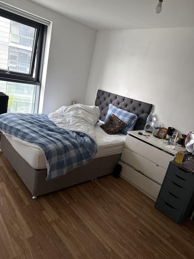 Room to rent Main Photo
