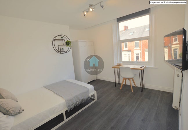 Spacious Rooms in a 9 Bedroom Property Available Main Photo