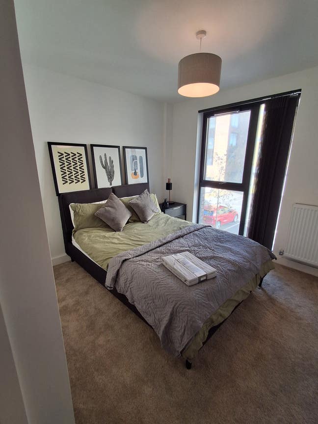 Beautiful Ensuite Double Room Near Station  Main Photo