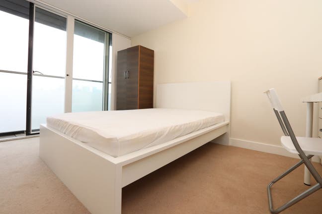 Single Ensuite with Private Balcony!! SE10 Main Photo
