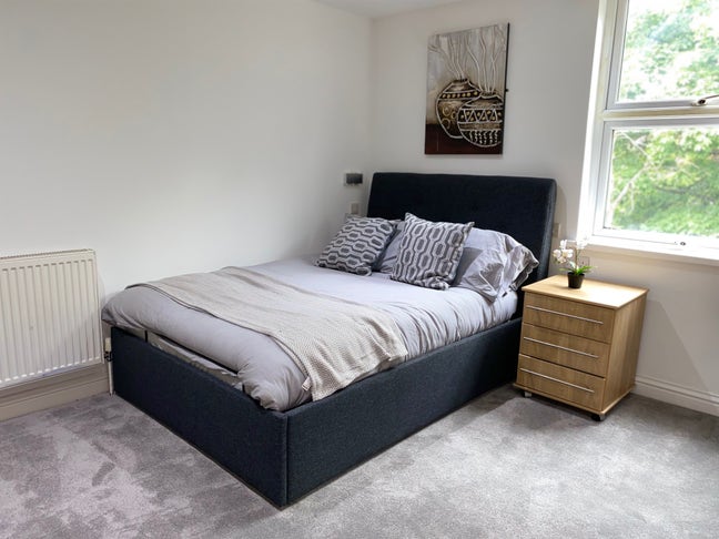 Cosy Modern Studio + Bills Included! Main Photo
