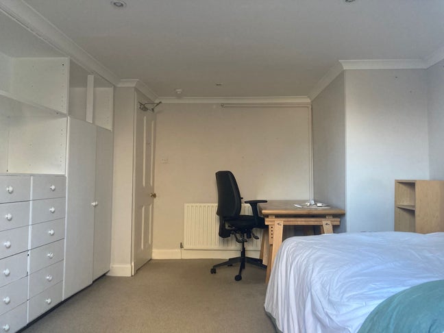 Double Room in Spacious Marchmont Flatshare Main Photo