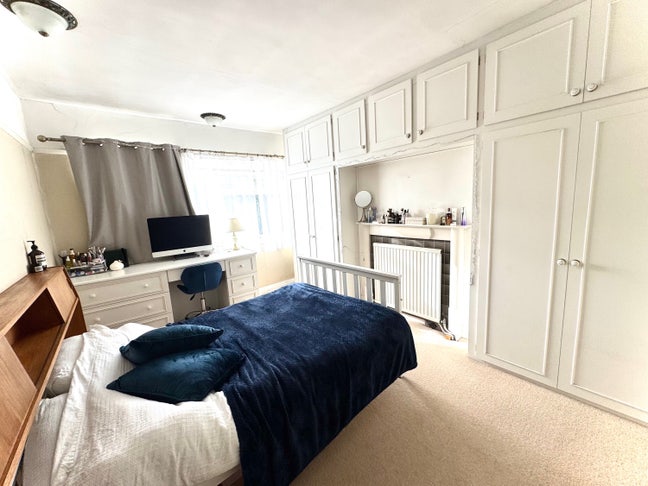 Double room in a female house Main Photo
