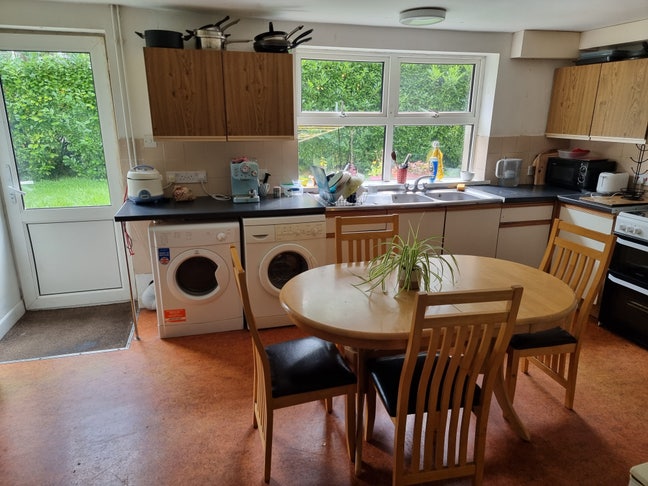 Room to rent in friendly houseshare 625 p/m Main Photo