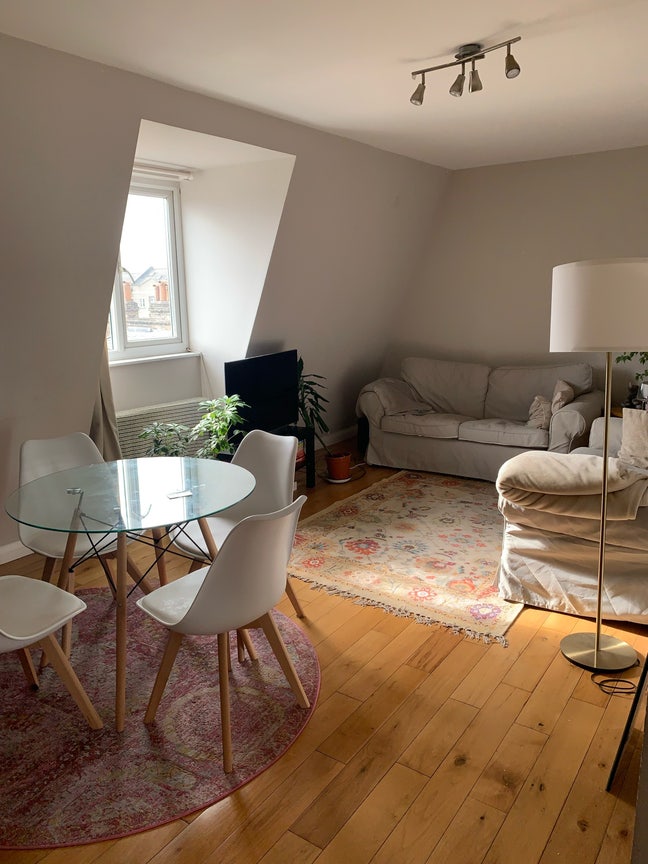 Sublet available for 6 weeks! Main Photo