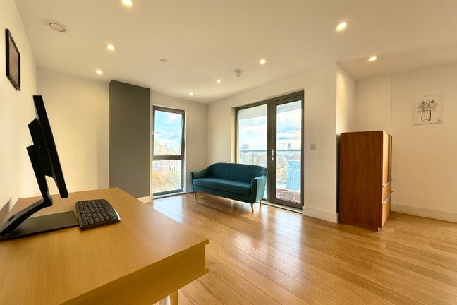 Whitechapel - 2 BED 2 BATH Available  Main Photo