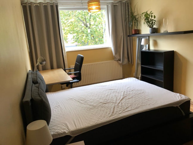 Short term let in friendly Bethnal Green flat Main Photo