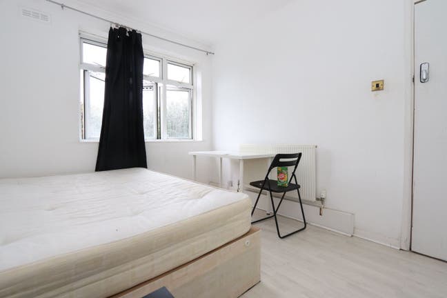 Budget Friendly Room Close to Canary Wharf Main Photo
