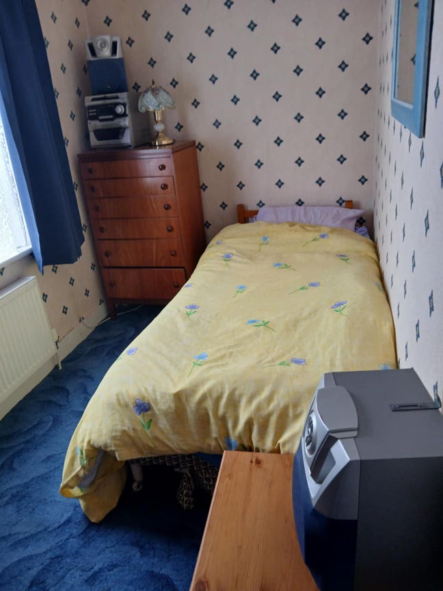 Single Bedroom to Rent a Lovely Home Main Photo