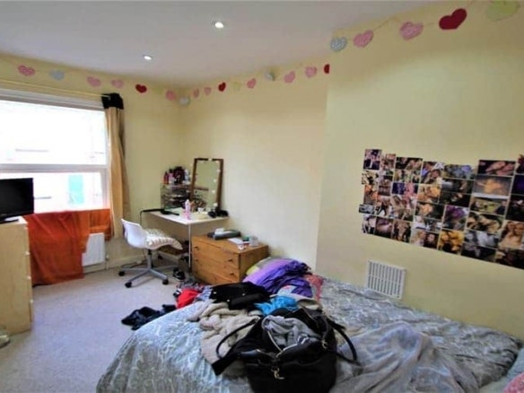 Headingley Room – Bills Included + Nov Rent Paid Main Photo