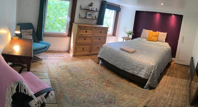 Massive Double Bedroom in 2 bedroom flat  Main Photo