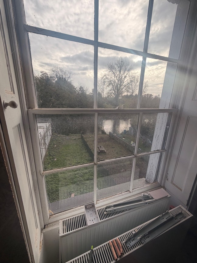 Big ensuite rooms external parking & river garden Main Photo