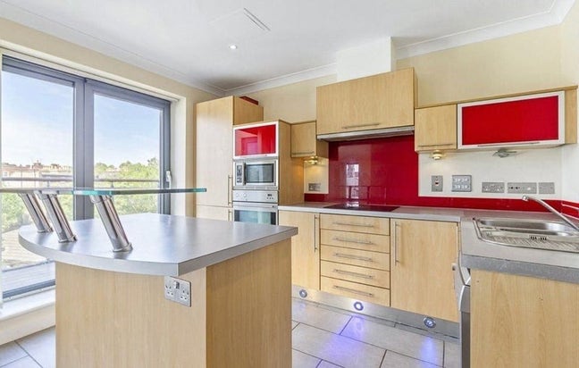 XXL Room near Camden Town | Balcony | Quality Flat Main Photo