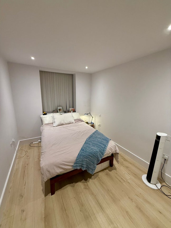 Long term lease in Islington Main Photo