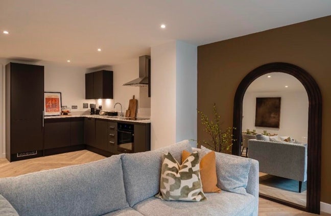 Buddy Up for a 2 bed 2 bath flat - Oldfield Wharf  Main Photo