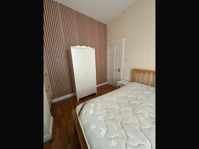 2 Double bedrooms close proximity to Lisburn Road Main Photo