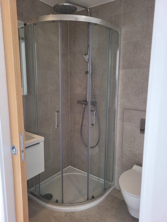 En-suite double room available!  Main Photo