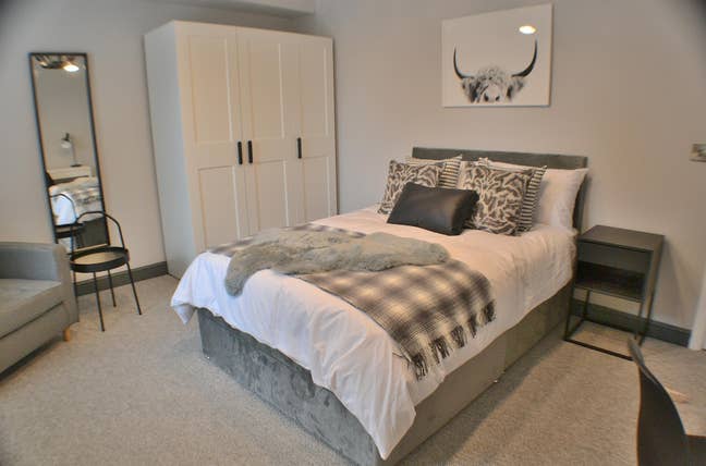Modern Ensuite Room Close to Royal Derby Hospital Main Photo