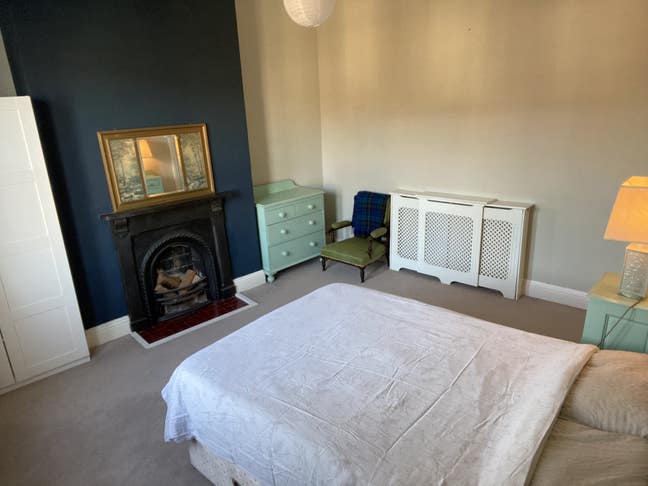 2 double rooms in large home  Main Photo