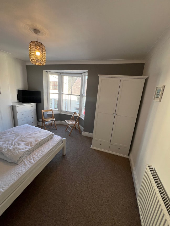 Housemate wanted for spacious terraced house Main Photo