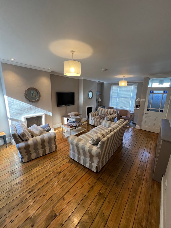 Housemate wanted for spacious terraced house Main Photo