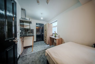 Newly Decorated City Center Flats  Available Now Main Photo