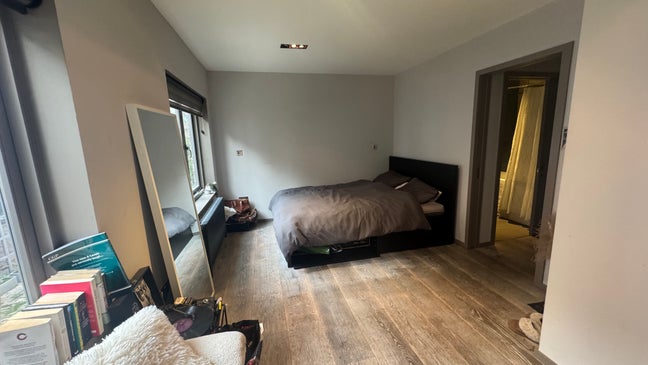 Ensuite 1st floor double bedroom Mews Flat W1  Main Photo