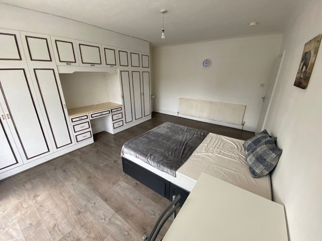 🛏️ Master Double Room to Let in - Finchley  Main Photo