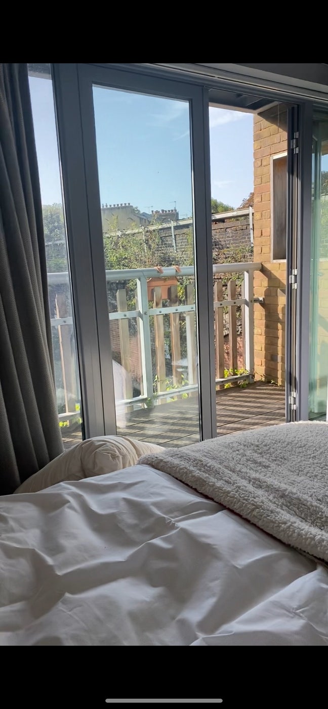 Spacious Double Room With Balcony  Main Photo