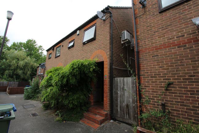 Stunning Room in Canada Water - Available Now Main Photo