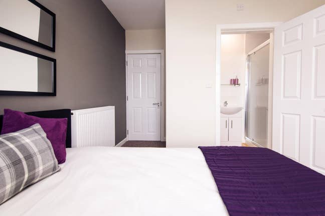Double ensuite to rent-friendly central houseshare Main Photo