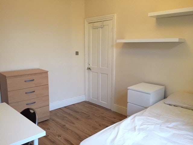 Amazing Double Room in Dalston Main Photo