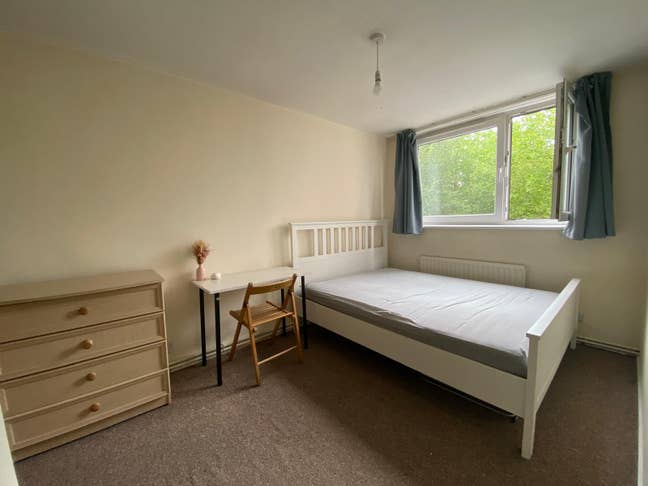 Bright Double Rooms in 4-Bed Flat – Battersea Main Photo