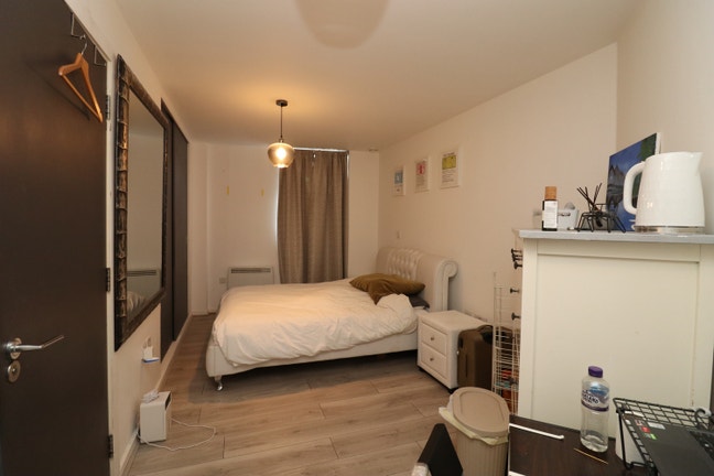 4 rooms same house in Limehouse E1 - December Main Photo