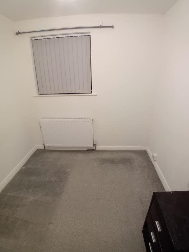 2 rooms to rent in Lanesfield  Main Photo