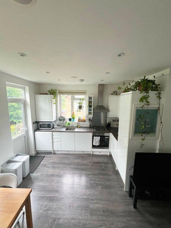 Bright and cosy double room in Upper Walthamstow Main Photo