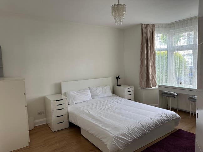 Double Room to Let – Babington Rd NW4  - £980 Main Photo