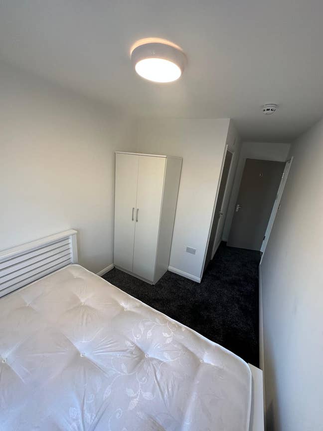 Newly  high spec refurbished property  Main Photo