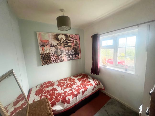 Single bedsit near PR hospital ,shops & bus route- Main Photo