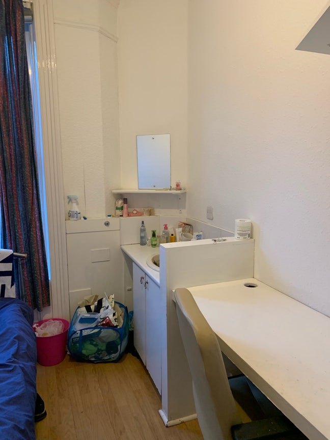 HMO close to Queens University  Main Photo