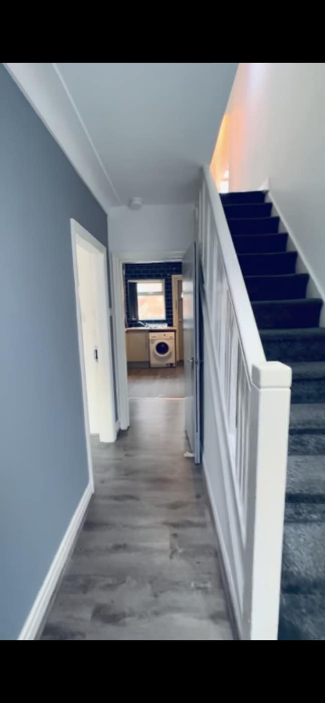 Room available - https://youtu.be/EgZ1BlwnT8Q Main Photo