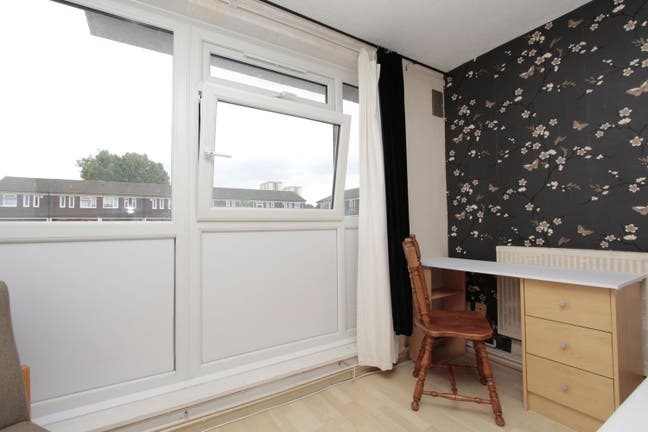 Stylish Double Room | 3 Min to Tube | Special deal Main Photo