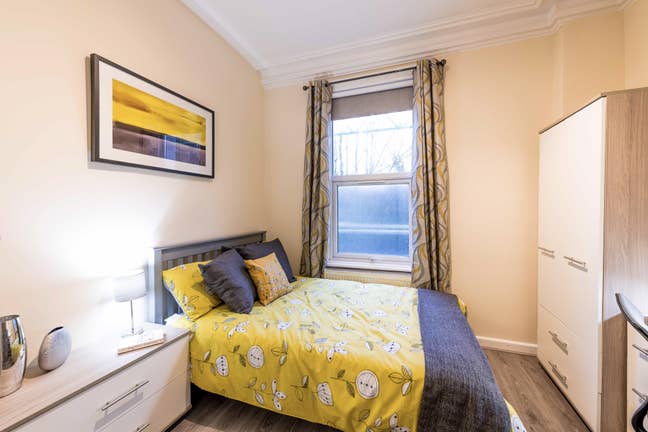 Friendly House in Amazing Location Main Photo