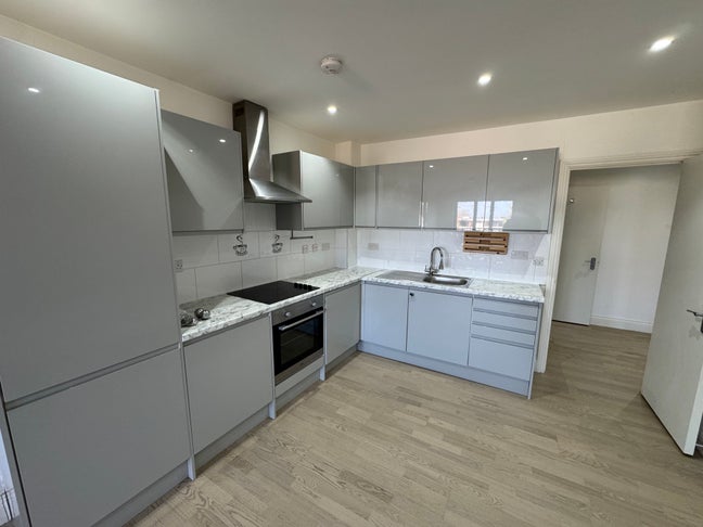 Modern 1-Bedroom Flat in The Village, Charlton Main Photo