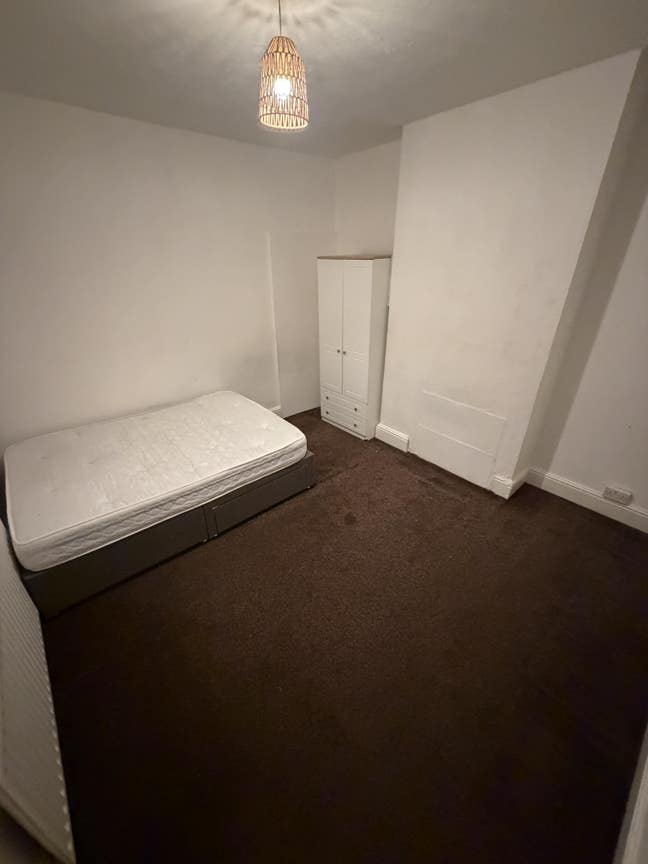 Large double room Main Photo