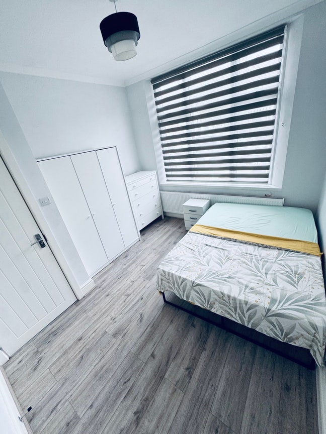 Rooms Available  Main Photo