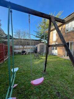 🏡 Spacious 3-Bedroom House with Garden & Private  Main Photo