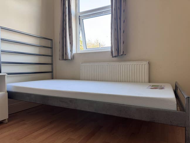 A Single Room in Hayes for One Person Main Photo